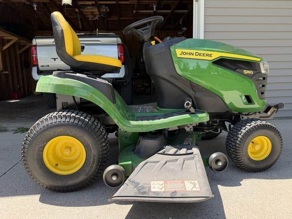 2025 John Deere S140 Equipment Image0