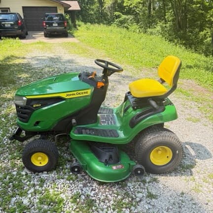 Image of John Deere S140 equipment image 2