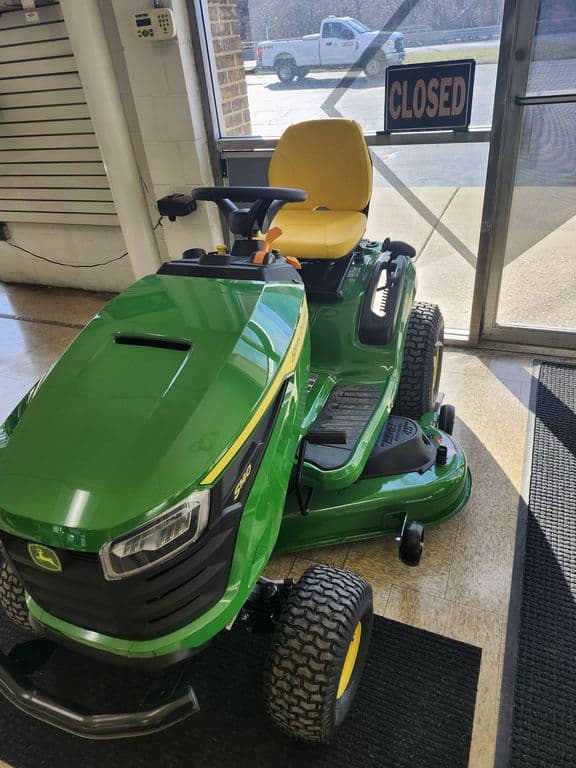 Image of John Deere S140 Image 0