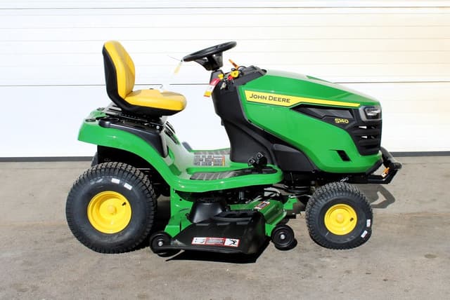 Image of John Deere S140 equipment image 1