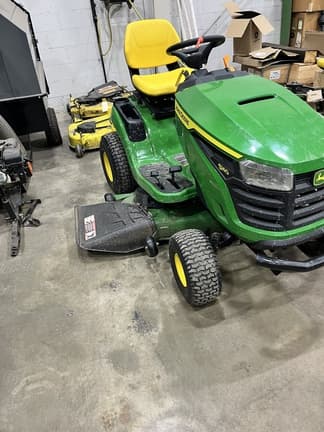 Image of John Deere S140 equipment image 2