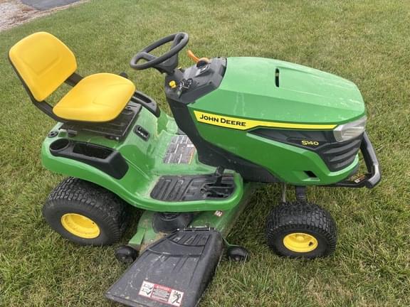 Image of John Deere S140 equipment image 1
