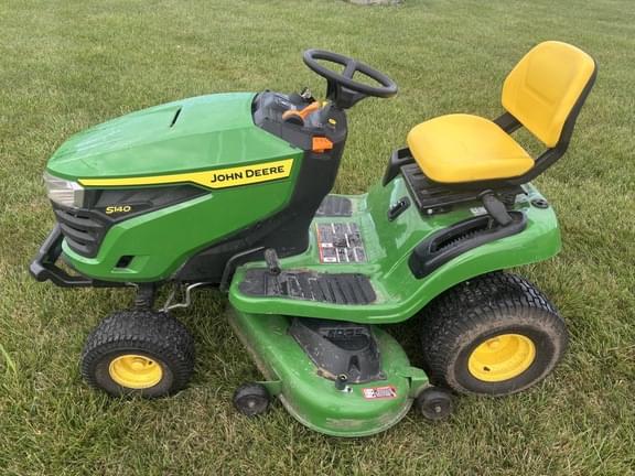 Image of John Deere S140 equipment image 2