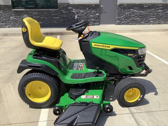 Image of John Deere S180 equipment image 1