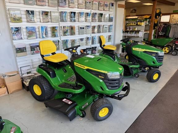 Image of John Deere S220 Image 0
