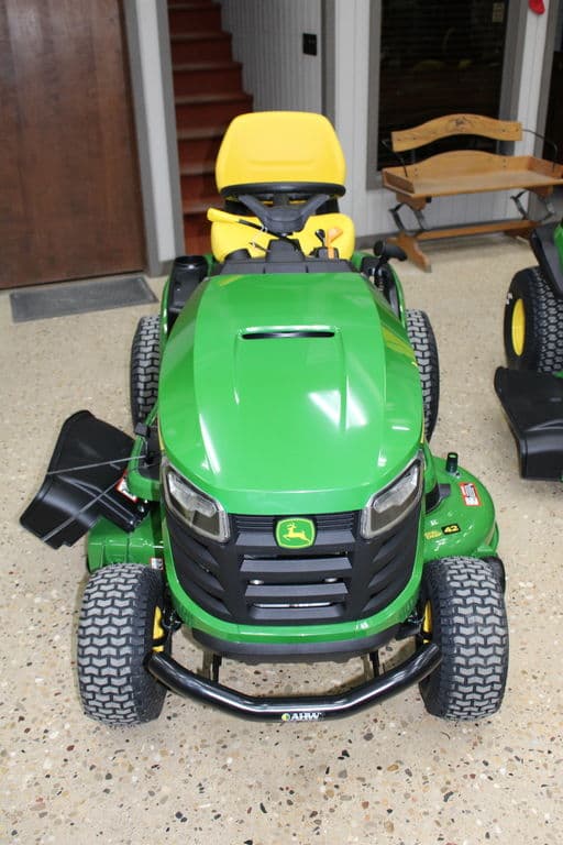 Image of John Deere S220 Image 1