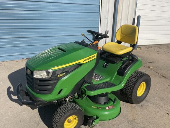 Image of John Deere S220 equipment image 1