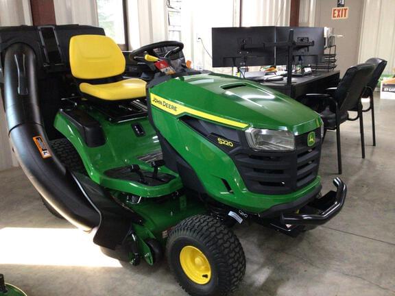 Image of John Deere S220 Image 1