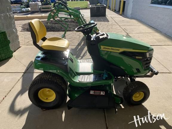 Image of John Deere S220 equipment image 3