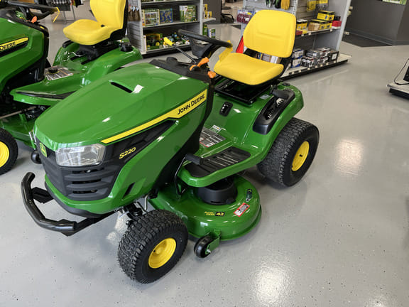 Main image John Deere S220