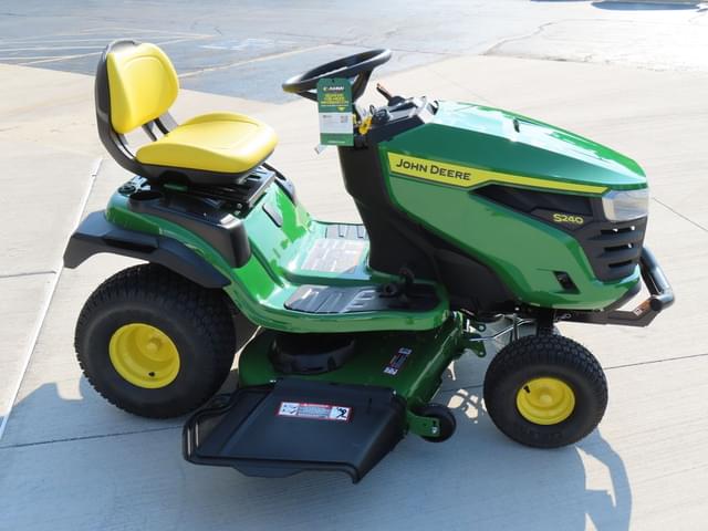 Image of John Deere S240 equipment image 2
