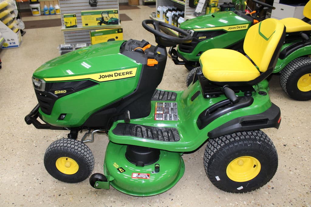 Image of John Deere S240 Image 0