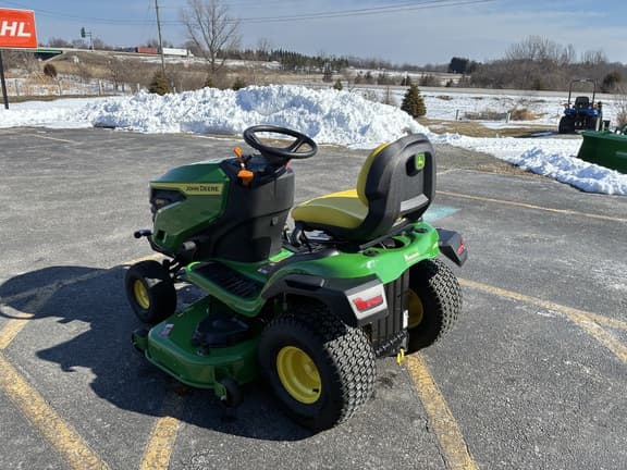 Image of John Deere S240 equipment image 4