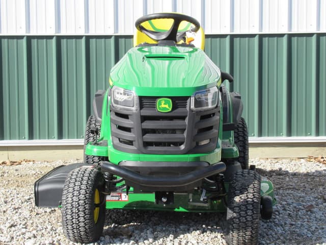 Image of John Deere S240 equipment image 4
