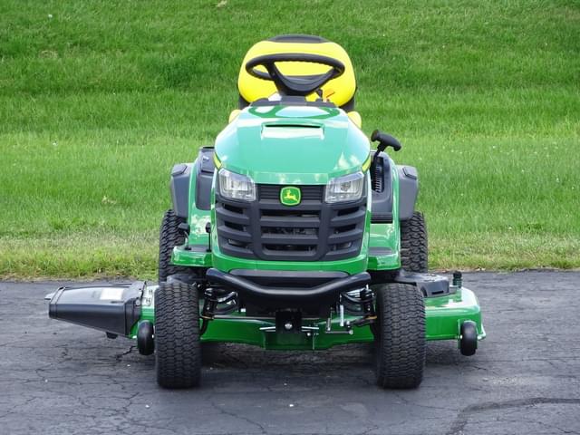 Image of John Deere S240 equipment image 1