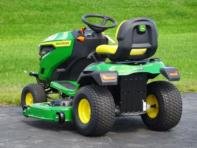 Image of John Deere S240 equipment image 4