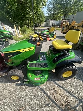 Image of John Deere S240 equipment image 1