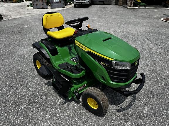 Image of John Deere S240 equipment image 2