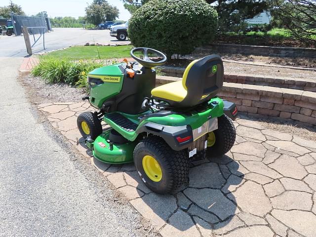 Image of John Deere S240 equipment image 2