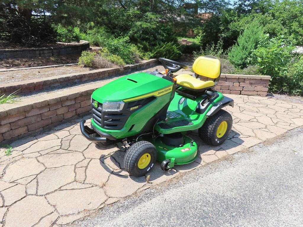 Image of John Deere S240 Primary image