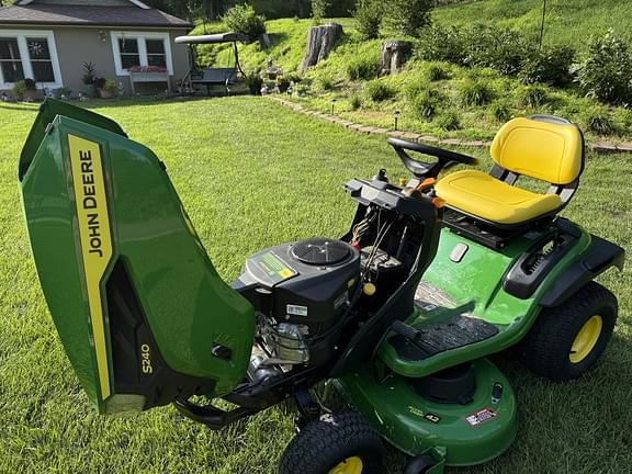 Image of John Deere S240 equipment image 2