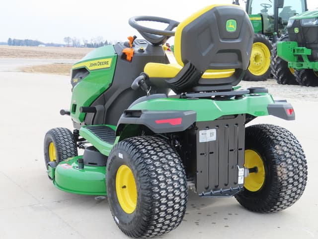 Image of John Deere S240 equipment image 3