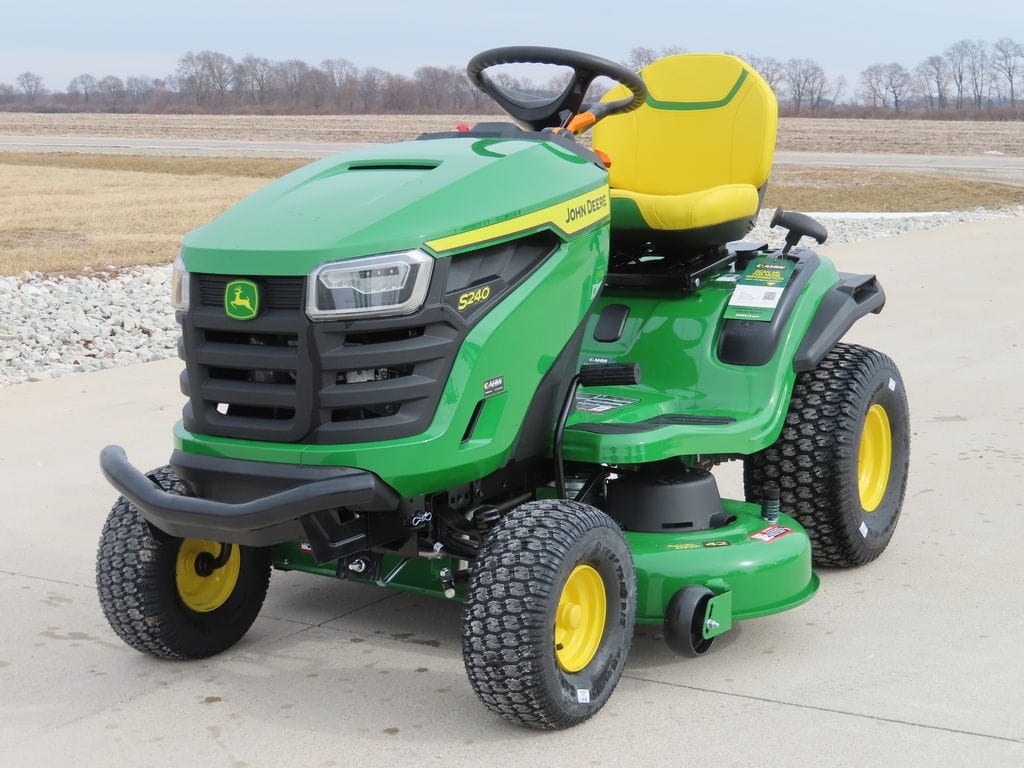 2025 John Deere S240 Equipment Image0