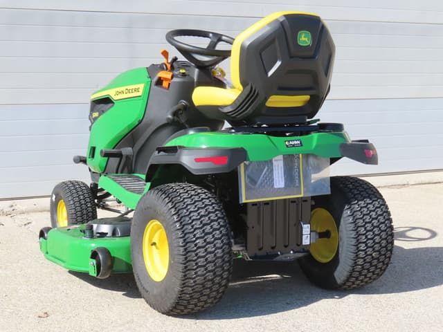 Image of John Deere S240 equipment image 3