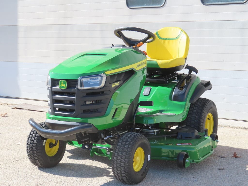 2025 John Deere S240 Image