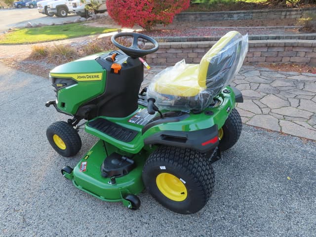 Image of John Deere S240 equipment image 2