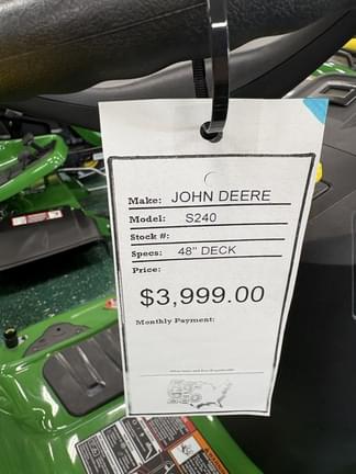 Image of John Deere S240 equipment image 1