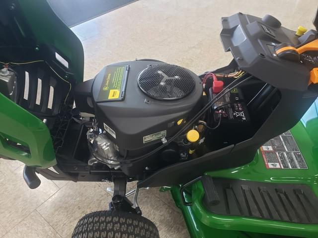 Image of John Deere S240 equipment image 4