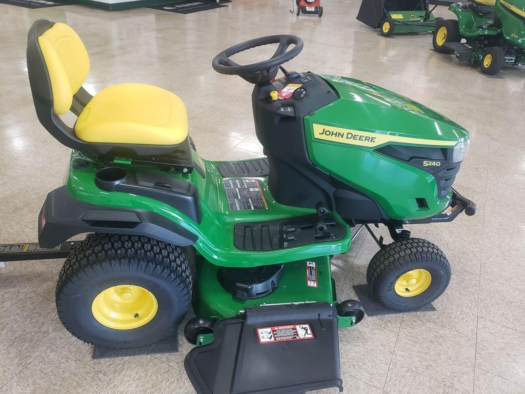 Image of John Deere S240 Primary image