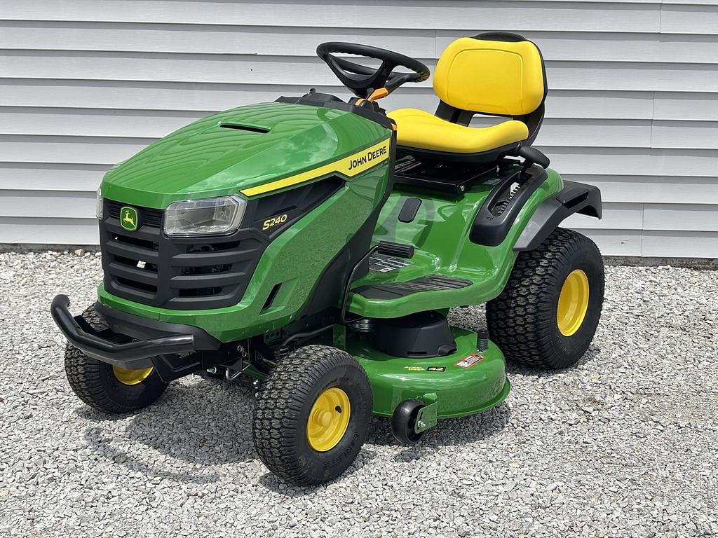 Image of John Deere S240 Primary image
