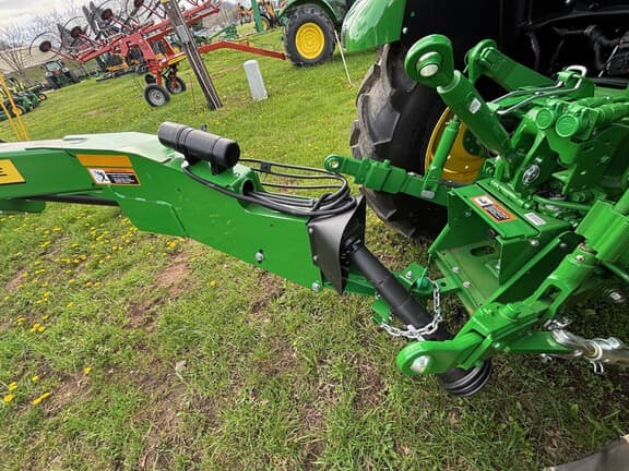 Image of John Deere S300 equipment image 4