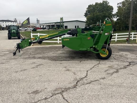 Image of John Deere S300 equipment image 2