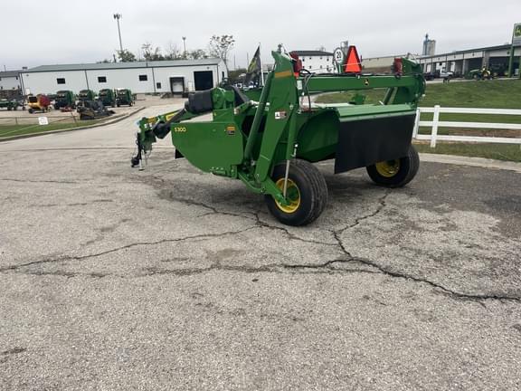 Image of John Deere S300 equipment image 4