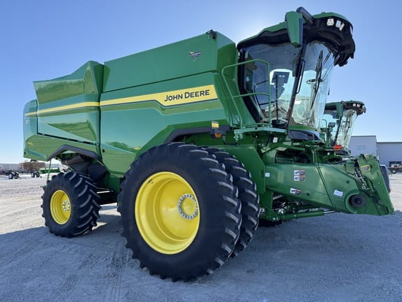 2025 John Deere S7 600 Equipment Image0