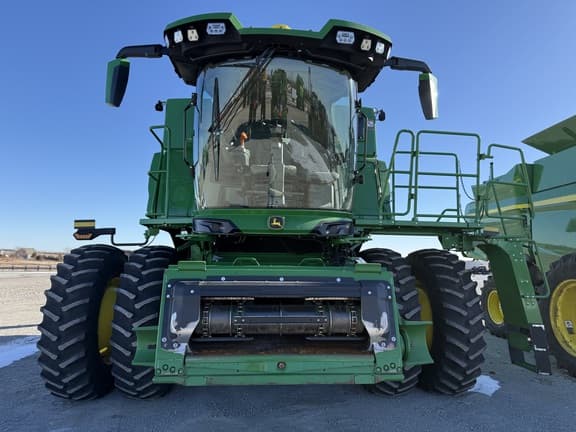 Image of John Deere S7 600 equipment image 2