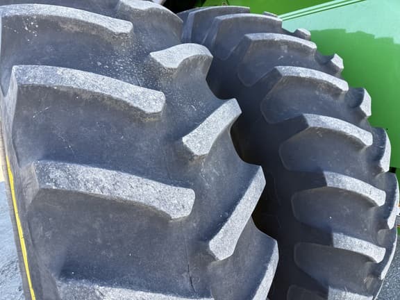 Image of John Deere S7 600 equipment image 4