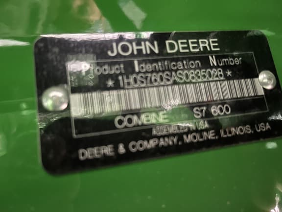 Image of John Deere S7 600 equipment image 1