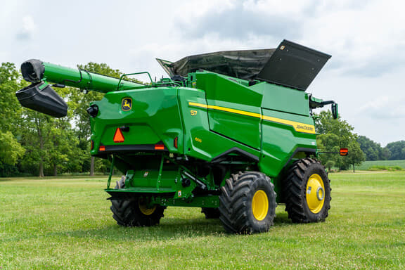 Image of John Deere S7 600 equipment image 4
