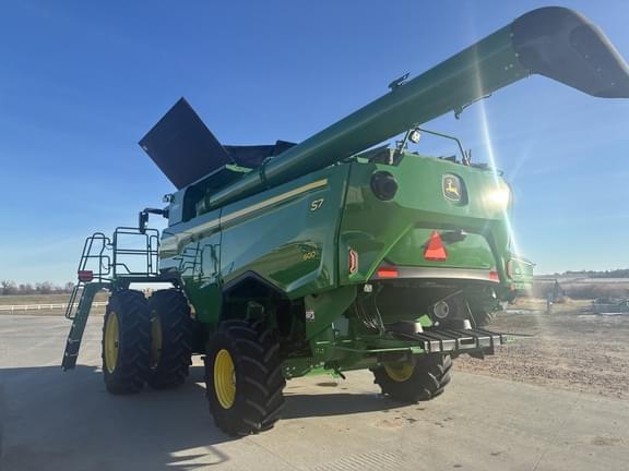 Image of John Deere S7 600 equipment image 4