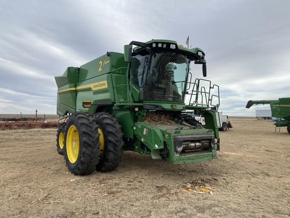 Image of John Deere S7 700 equipment image 3