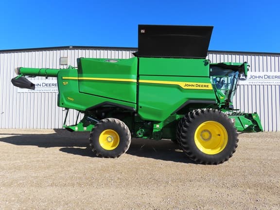 Image of John Deere S7 700 equipment image 3