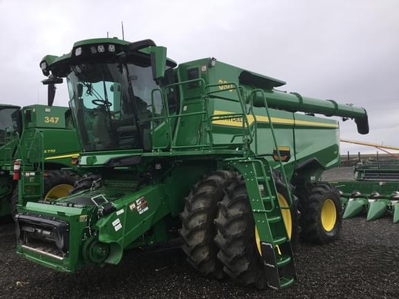 Image of John Deere S7 700 Primary image