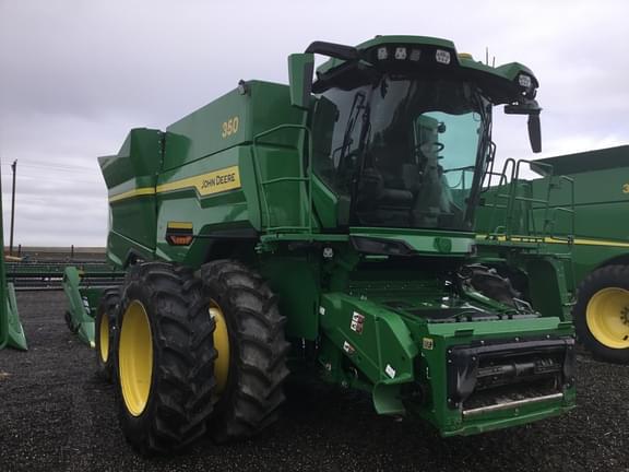 Image of John Deere S7 700 equipment image 3