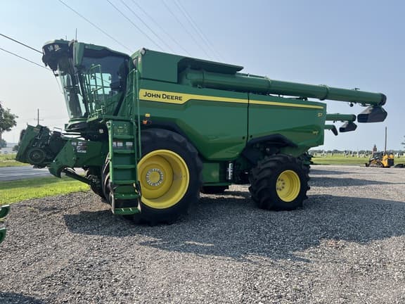Image of John Deere S7 700 equipment image 2