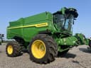 2025 John Deere S7 700 Image