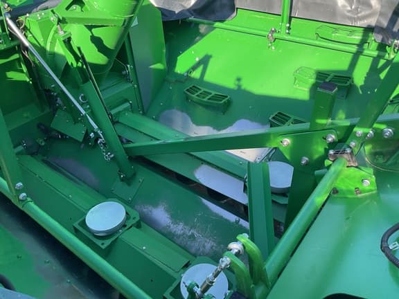 Image of John Deere S7 700 equipment image 4